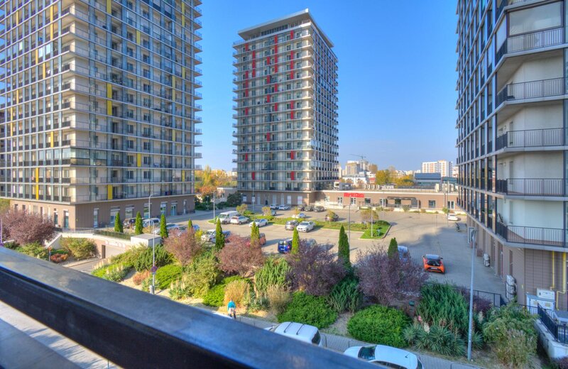 Splaiul Unirii, Vacaresti, Mihai Bravu, garsoniera Asmita Gardens,