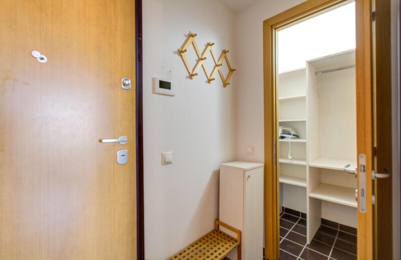 Splaiul Unirii, Vacaresti, Mihai Bravu, garsoniera Asmita Gardens,