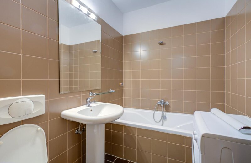 Splaiul Unirii, Vacaresti, Mihai Bravu, garsoniera Asmita Gardens,