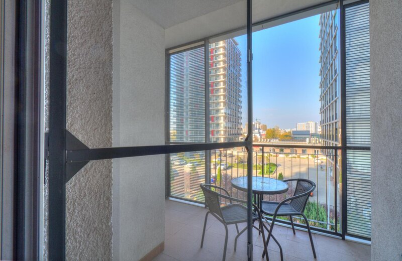 Splaiul Unirii, Vacaresti, Mihai Bravu, garsoniera Asmita Gardens,