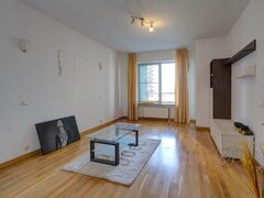 Splaiul Unirii, Vacaresti, Mihai Bravu, garsoniera Asmita Gardens